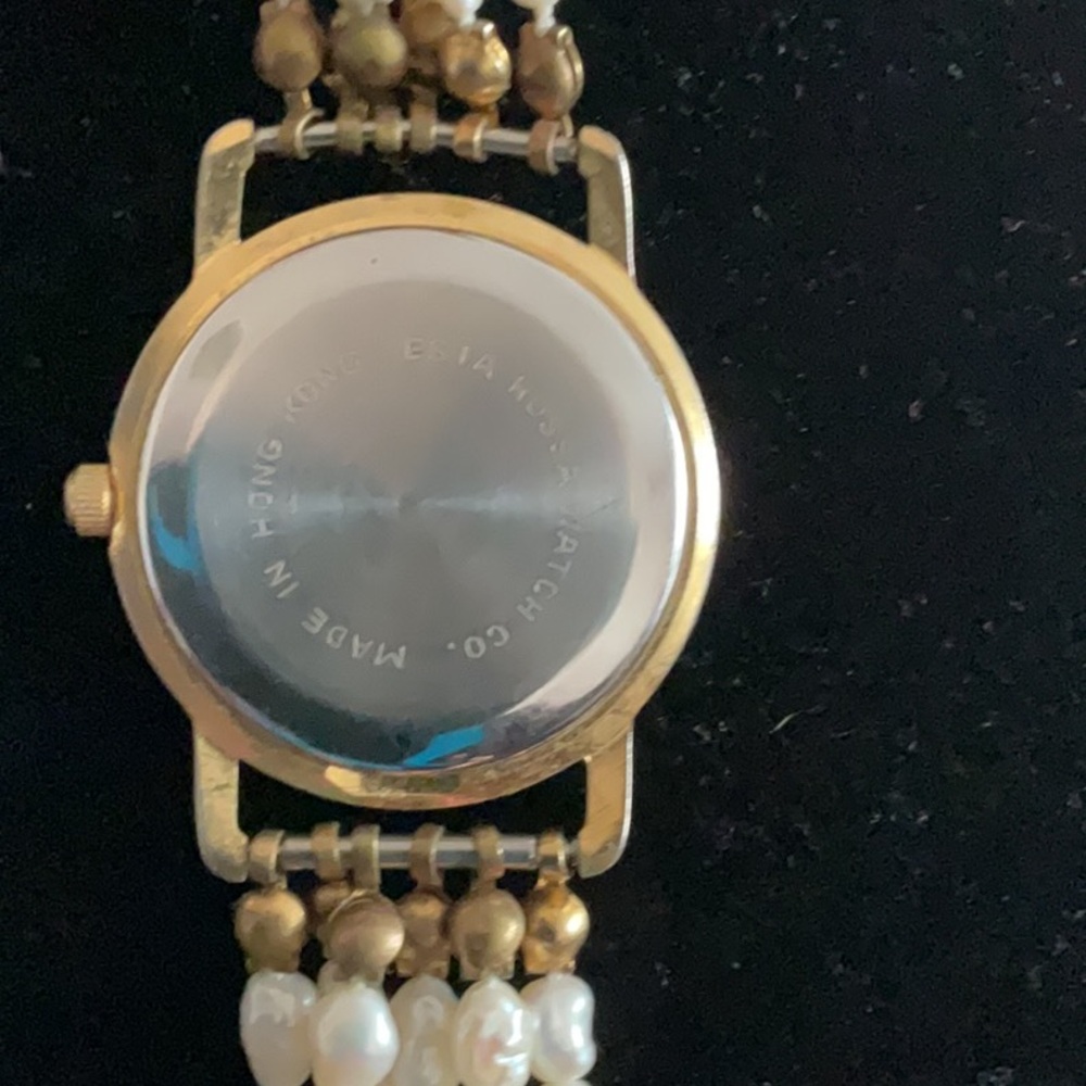 Esta Rozza Fresh water Pearl Watch - Picture 3 of 3